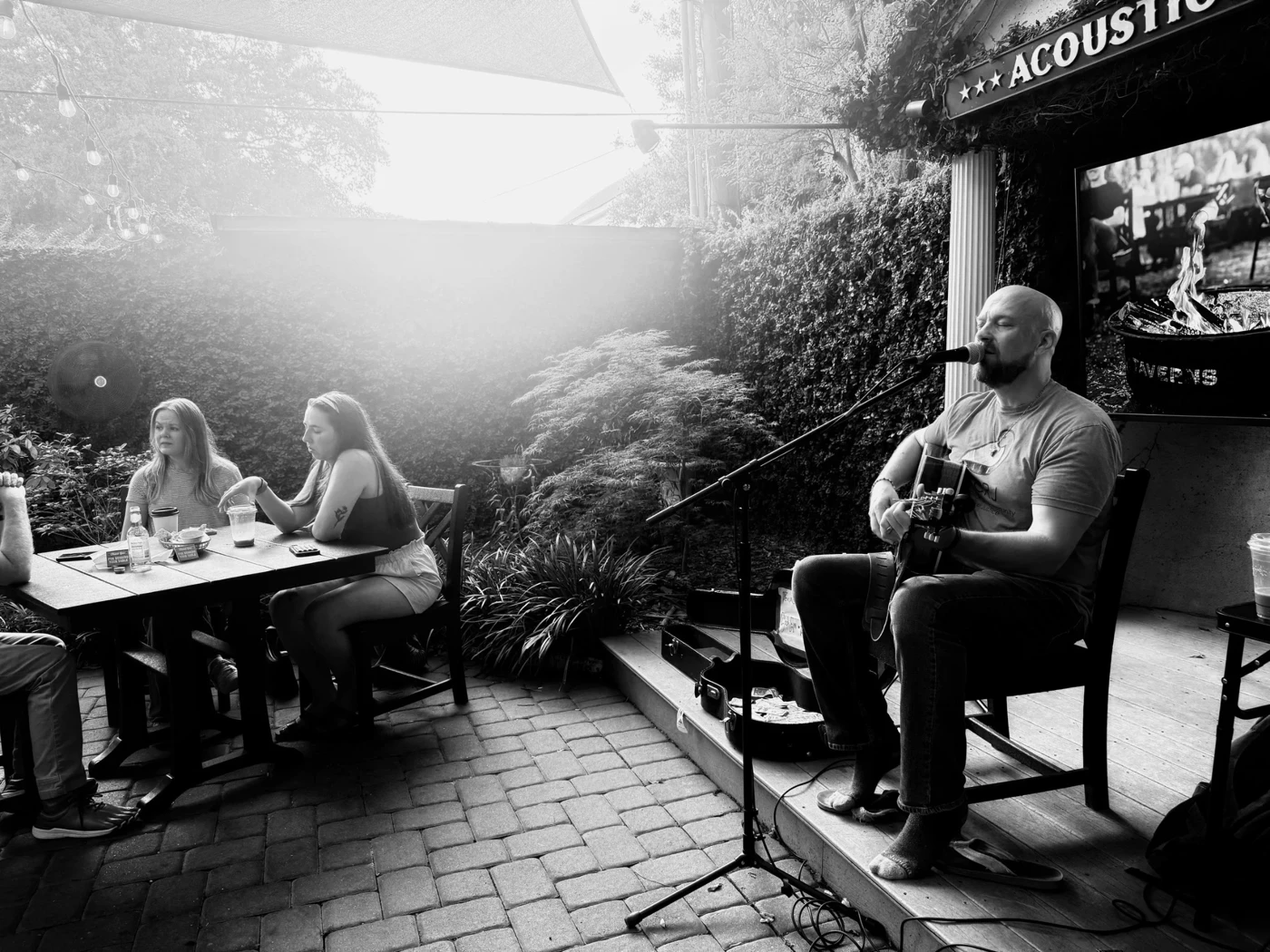Live Music Fire & Wine: Shawnessey 1